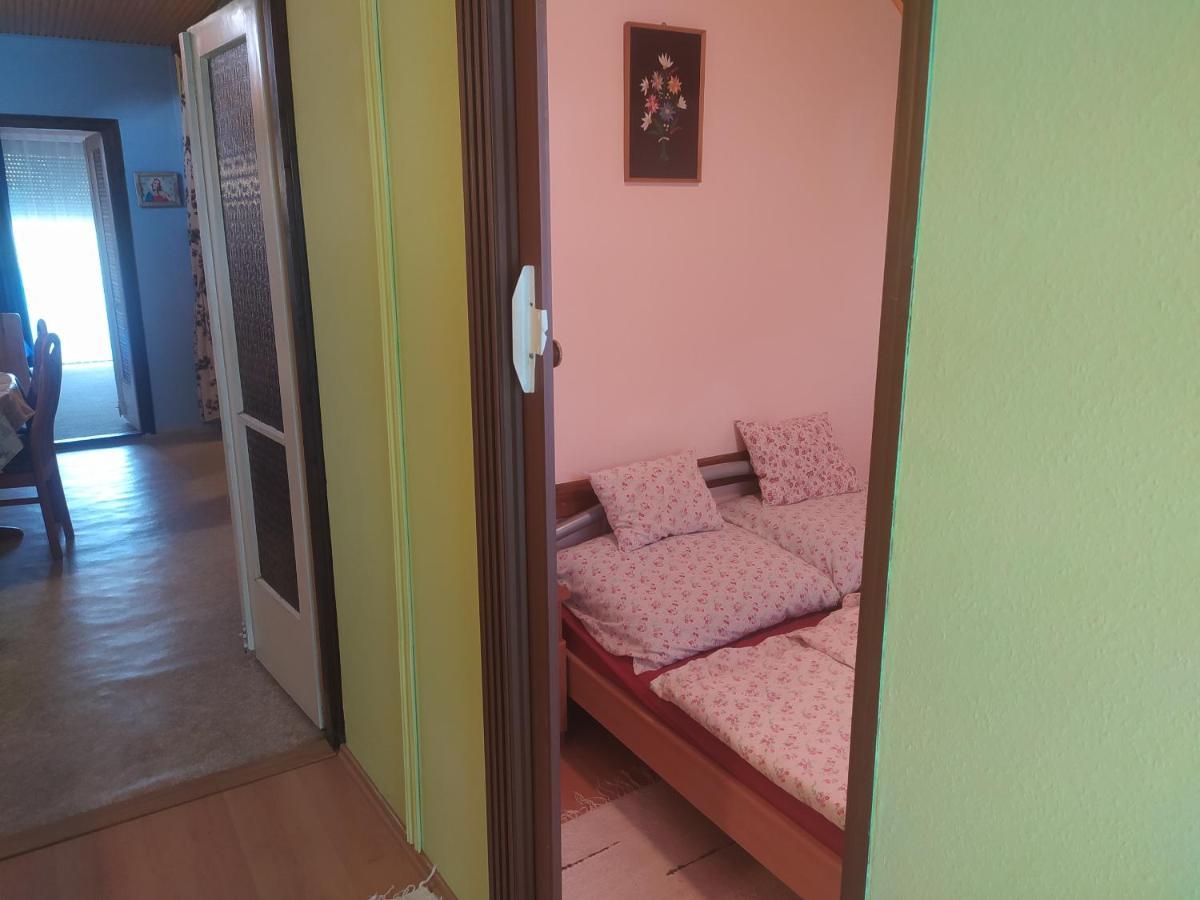 Etus Vendégház Balatonfenyves Exterior foto
